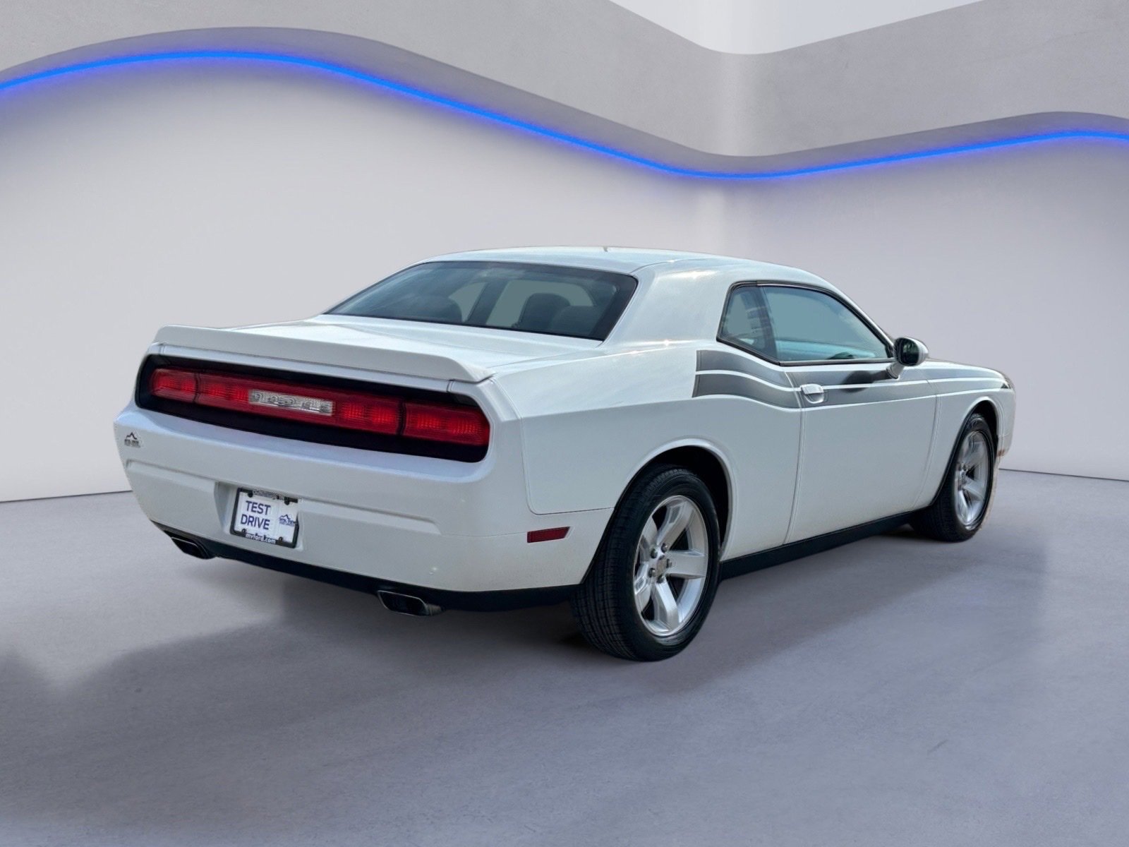 Used 2012 Dodge Challenger SXT image 11
