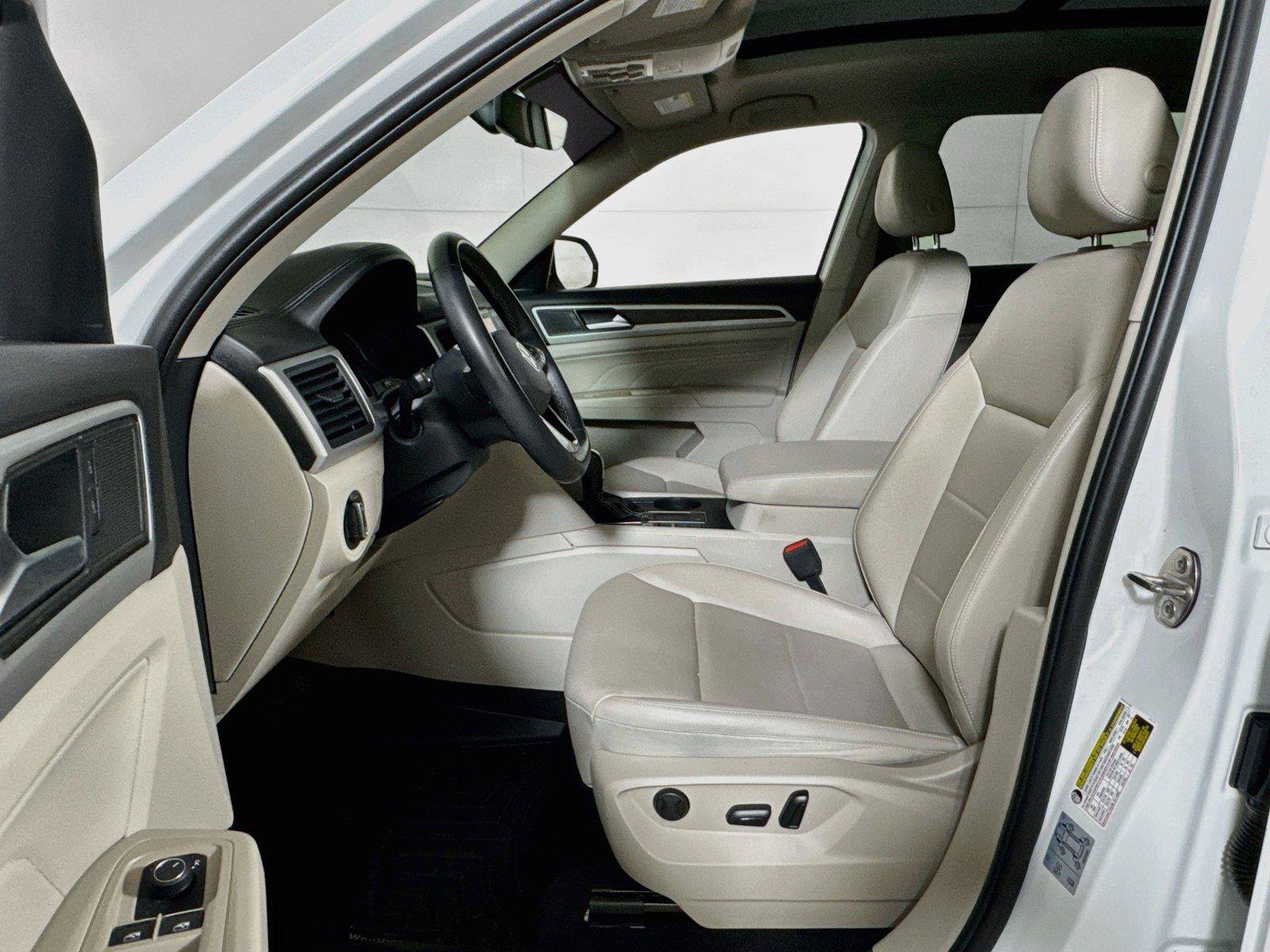 Used 2021 Volkswagen Atlas SE w/ Panoramic Sunroof Package FWD image 19