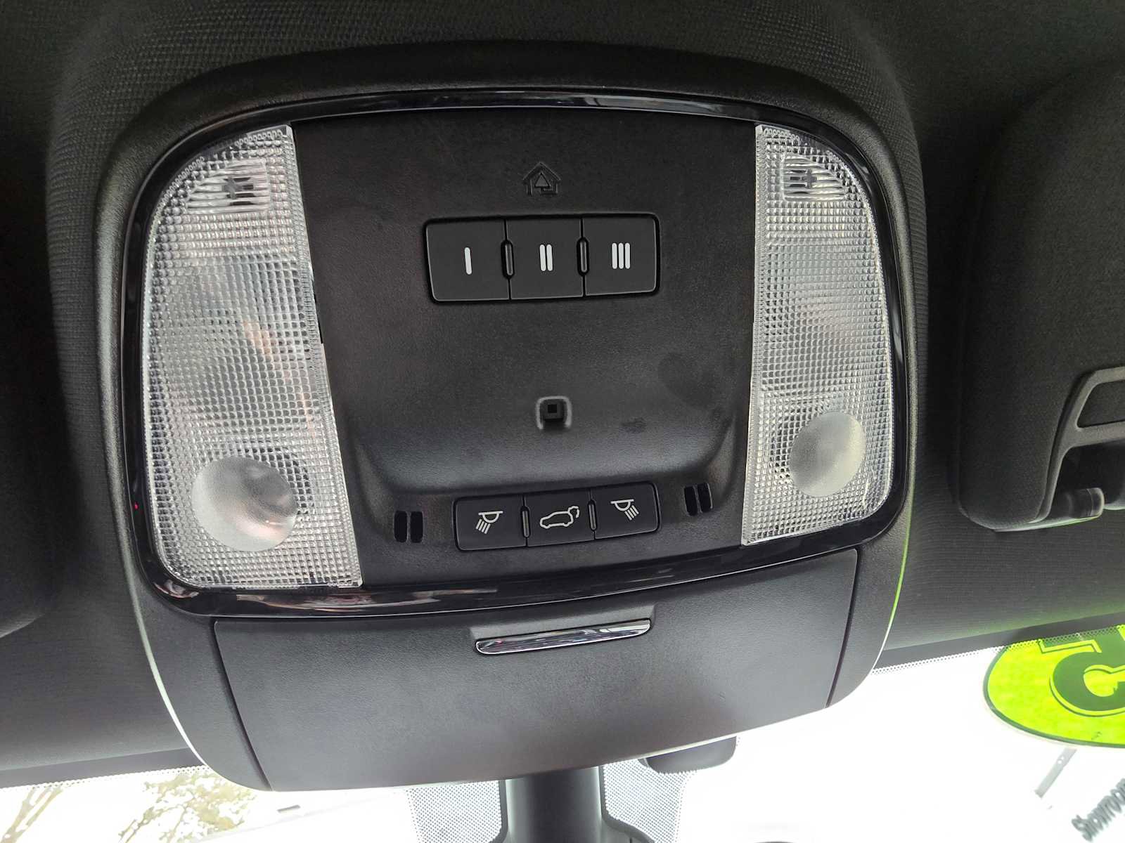 Used 2025 Dodge Durango GT AWD/4WD image 30