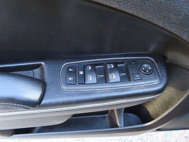 Used 2021 Dodge Charger SXT w/ Leather Interior Group image 28