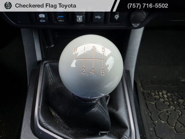 Used 2020 Toyota Tacoma TRD Off-Road AWD/4WD image 19