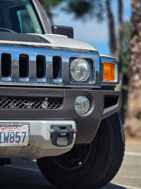 Used 2009 HUMMER H3 image 24