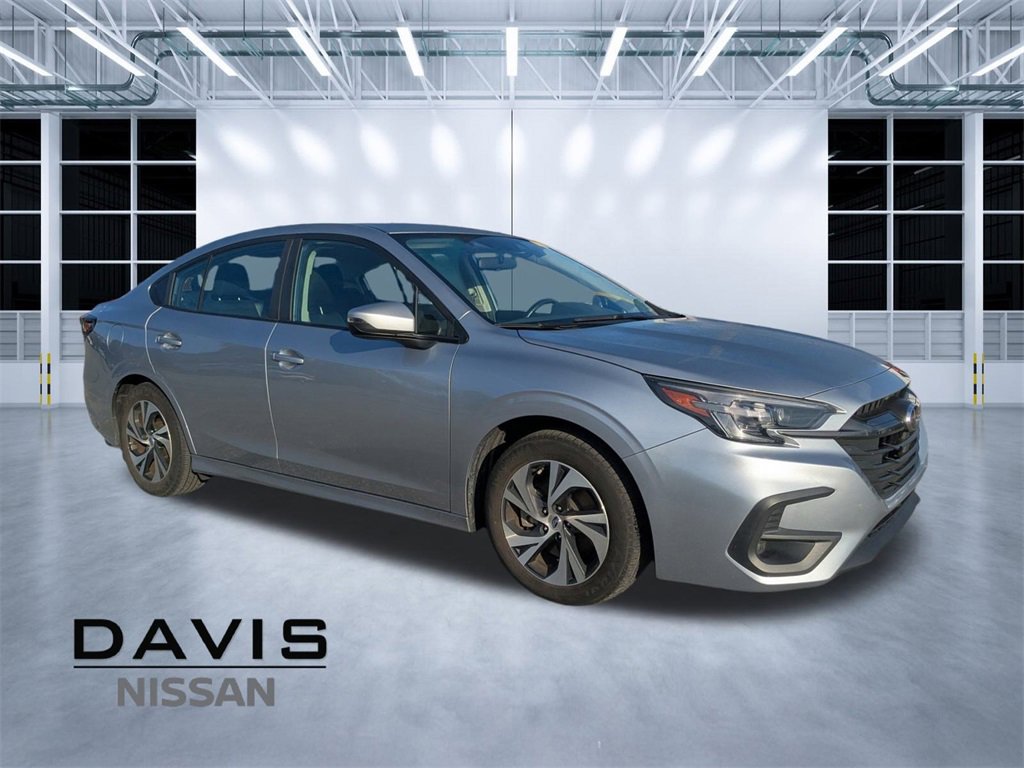 Used 2023 Subaru Legacy Premium image 1
