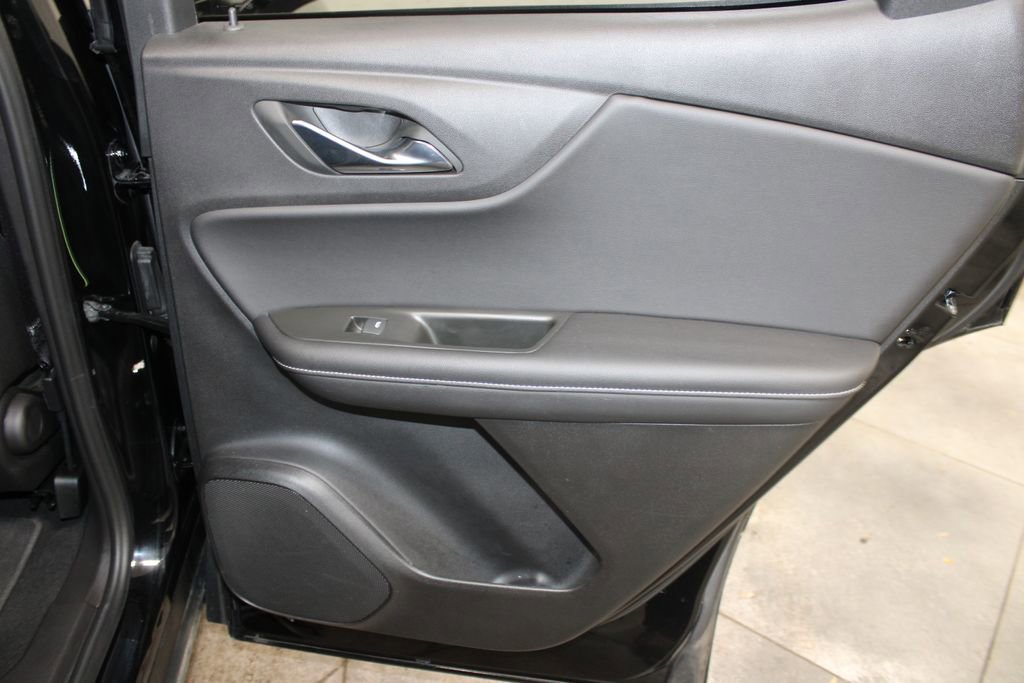 Used 2025 Chevrolet Blazer LT image 26
