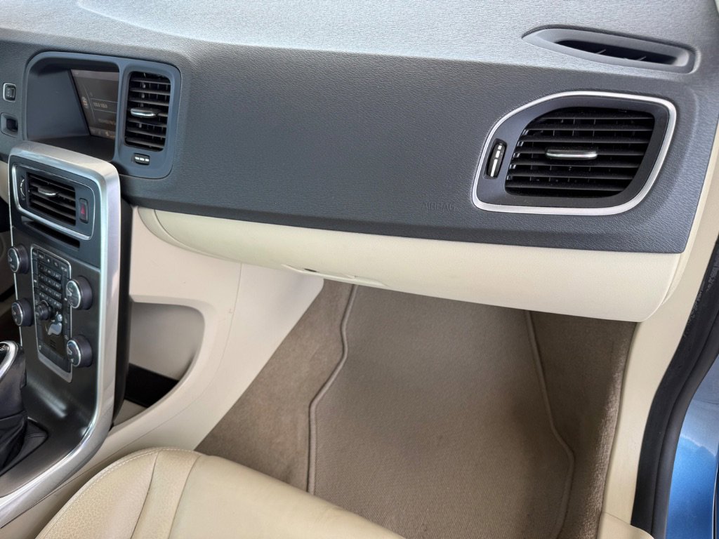 Used 2014 Volvo S60 T5 image 24