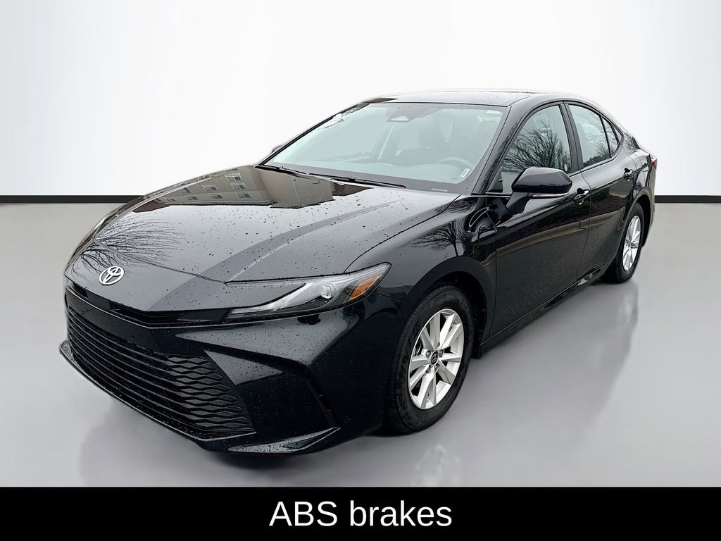Used 2025 Toyota Camry LE image 6