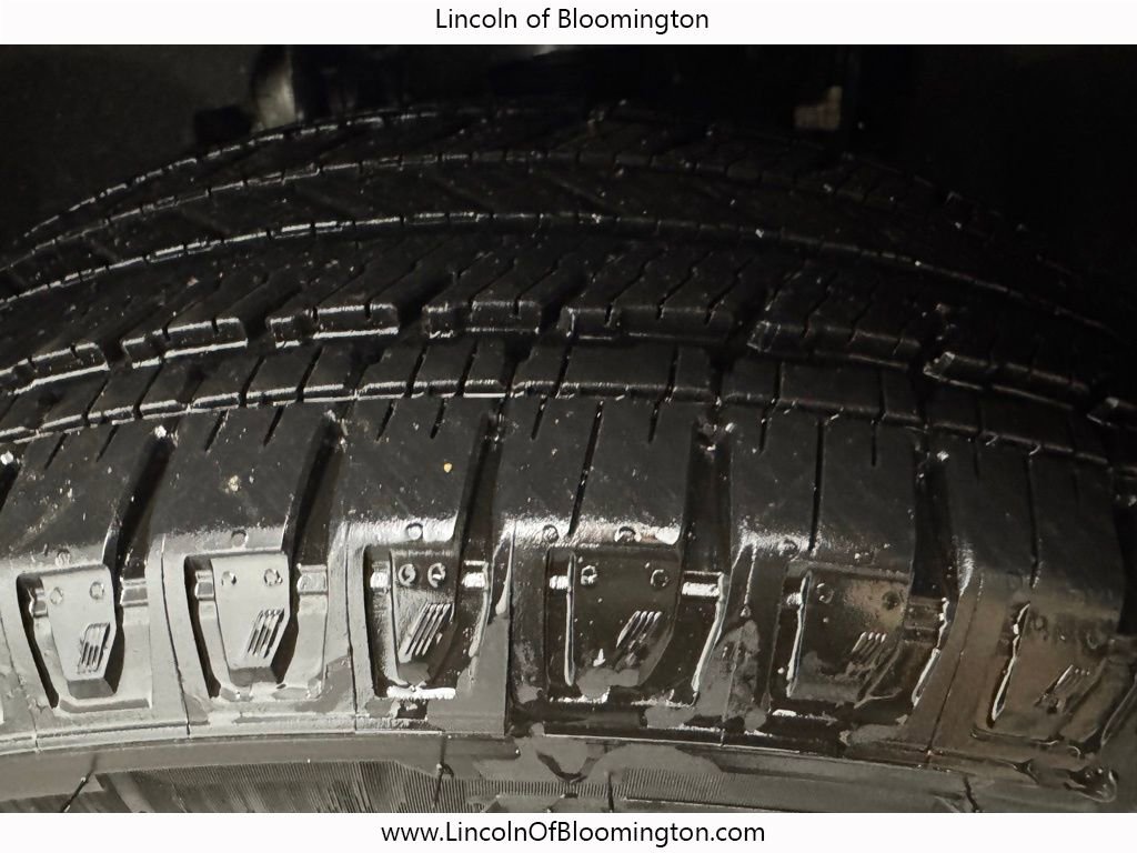 New 2025 Lincoln Navigator L Reserve w/ Jet Appearance Package image 16