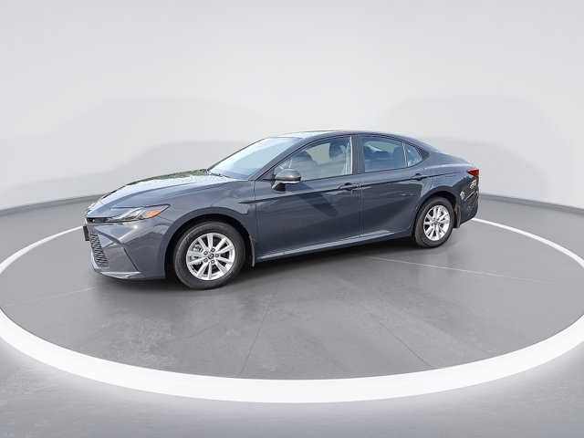 Used 2025 Toyota Camry LE AWD/4WD image 4