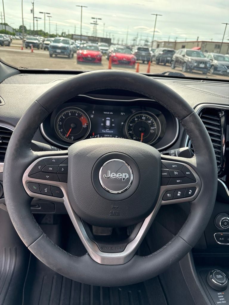 Used 2022 Jeep Cherokee Limited AWD/4WD image 15