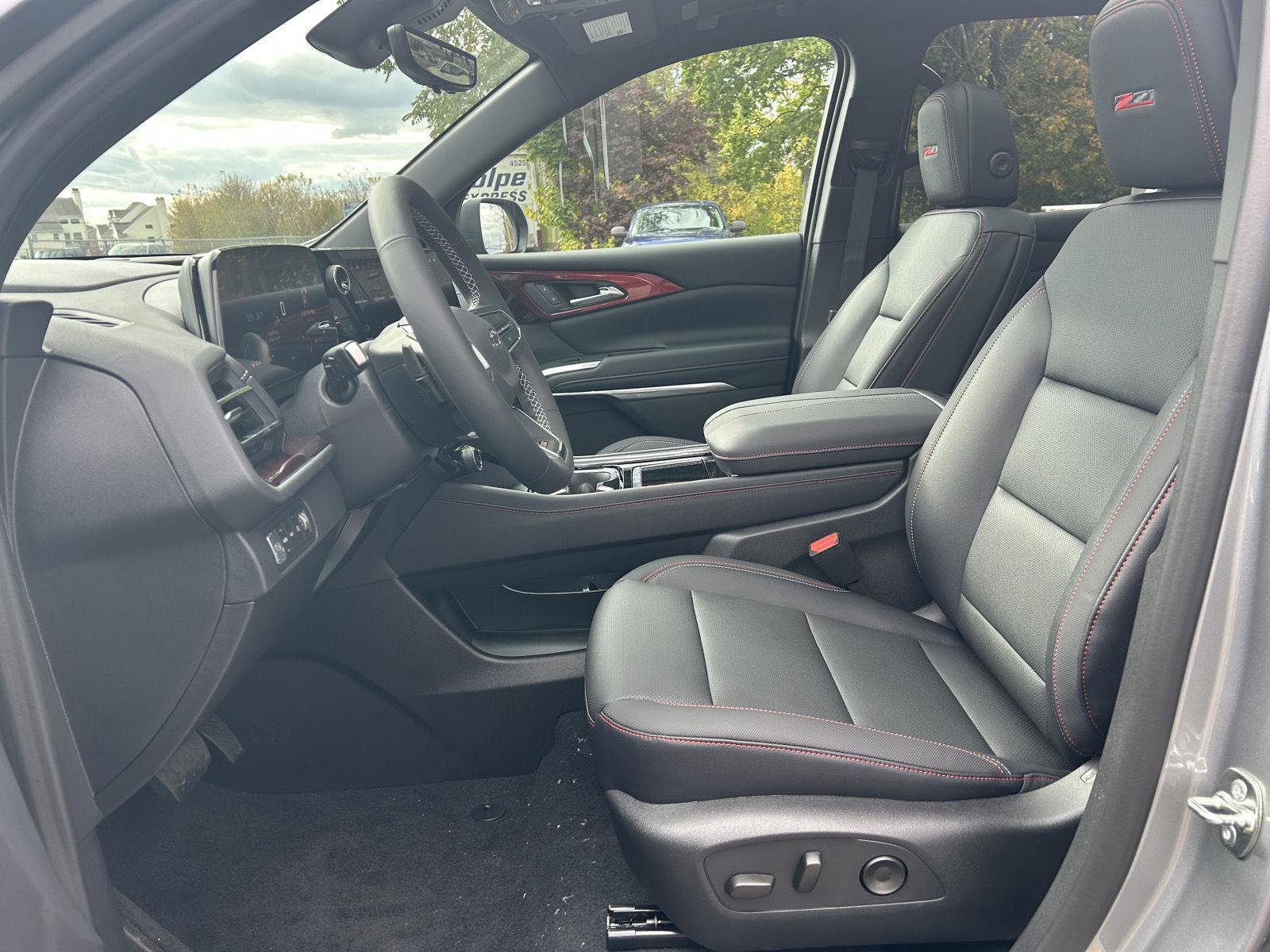New 2026 Chevrolet Traverse Z71 w/ Driver Confidence Package image 19