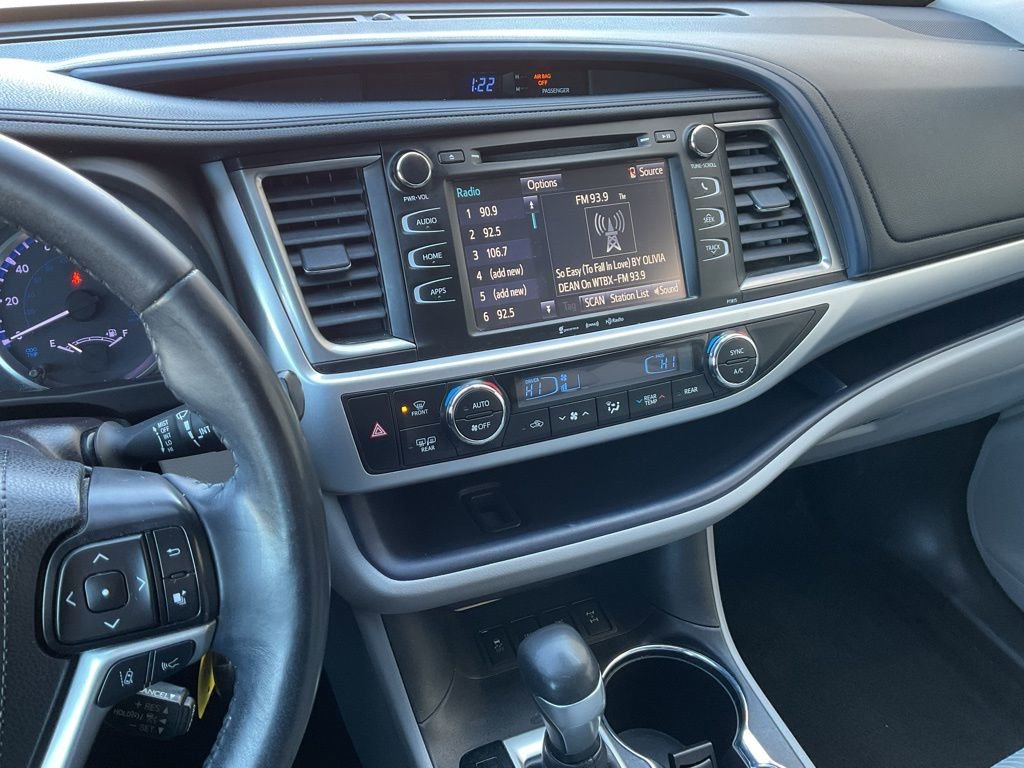 Used 2019 Toyota Highlander Plus AWD/4WD image 13