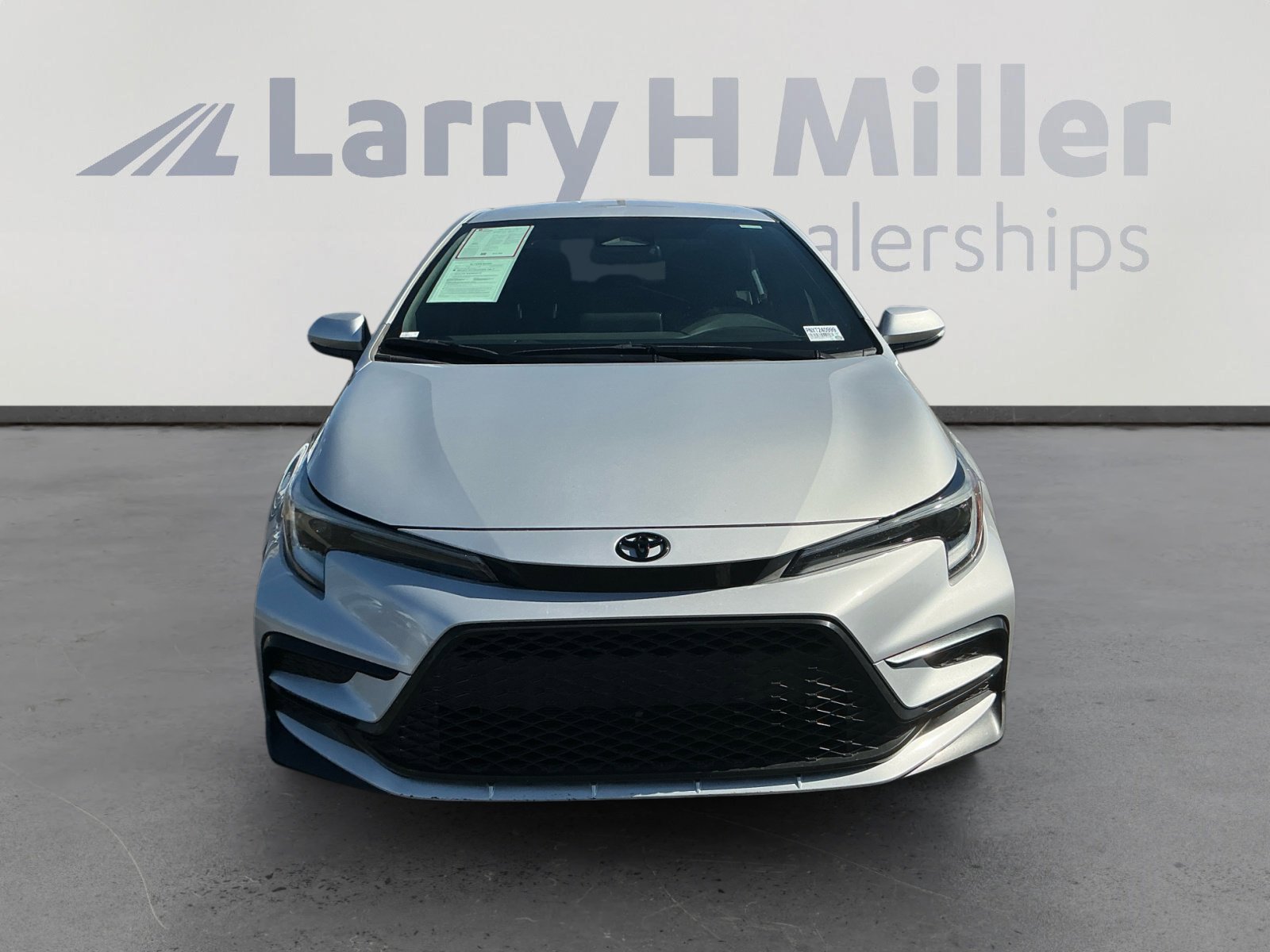 Certified 2024 Toyota Corolla SE w/ SE Convenience Package image 8