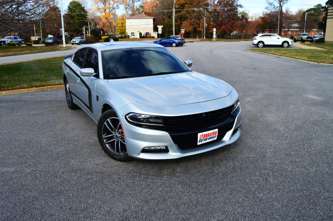 Used 2019 Dodge Charger SXT w/ Driver Confidence Group image 21