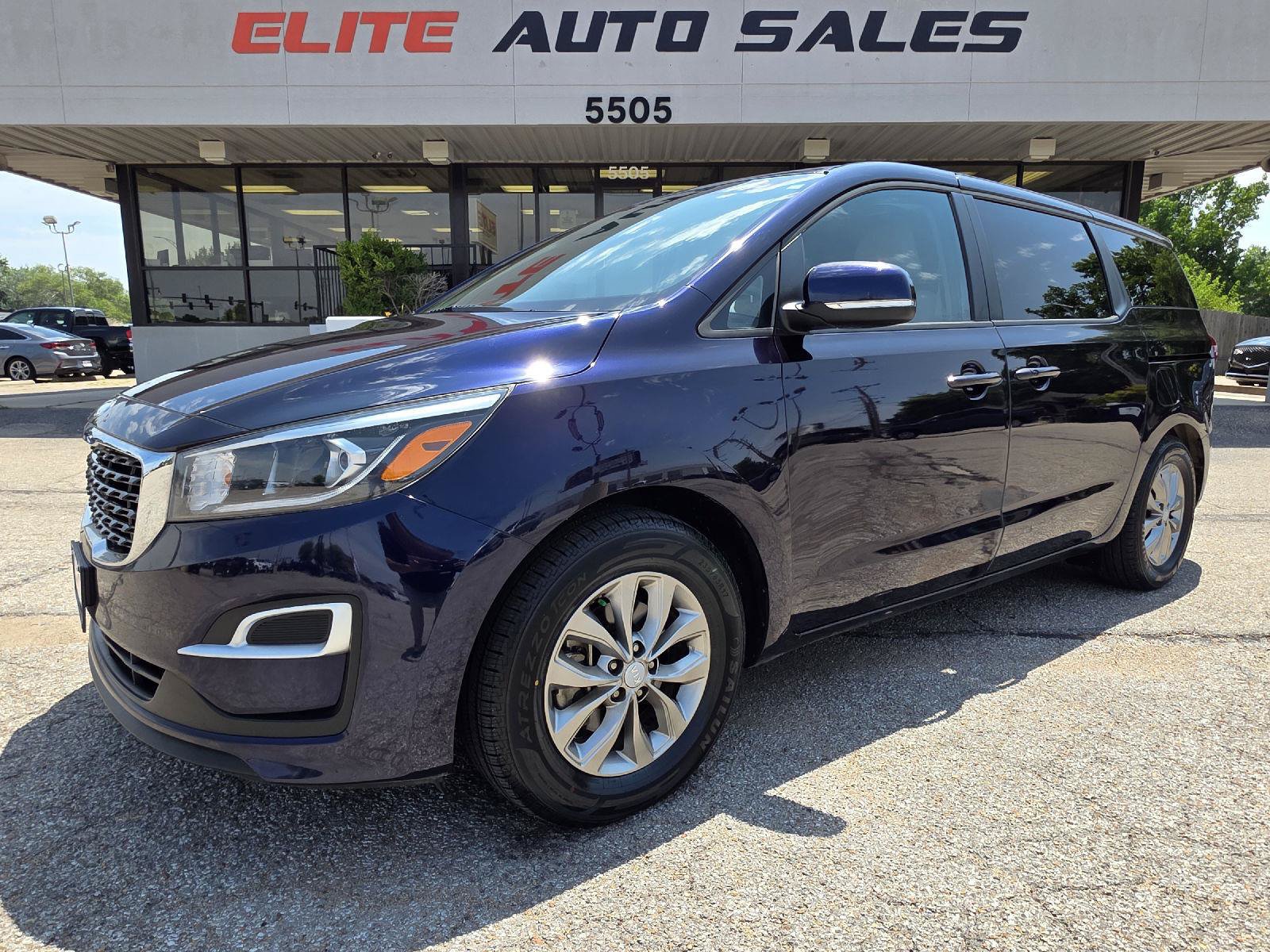 Used 2019 Kia Sedona LX FWD image 1