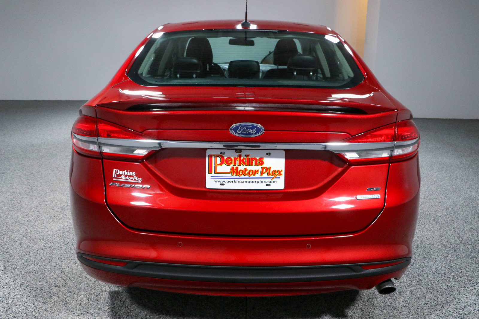Used 2018 Ford Fusion SE w/ Equipment Group 201A FWD image 8