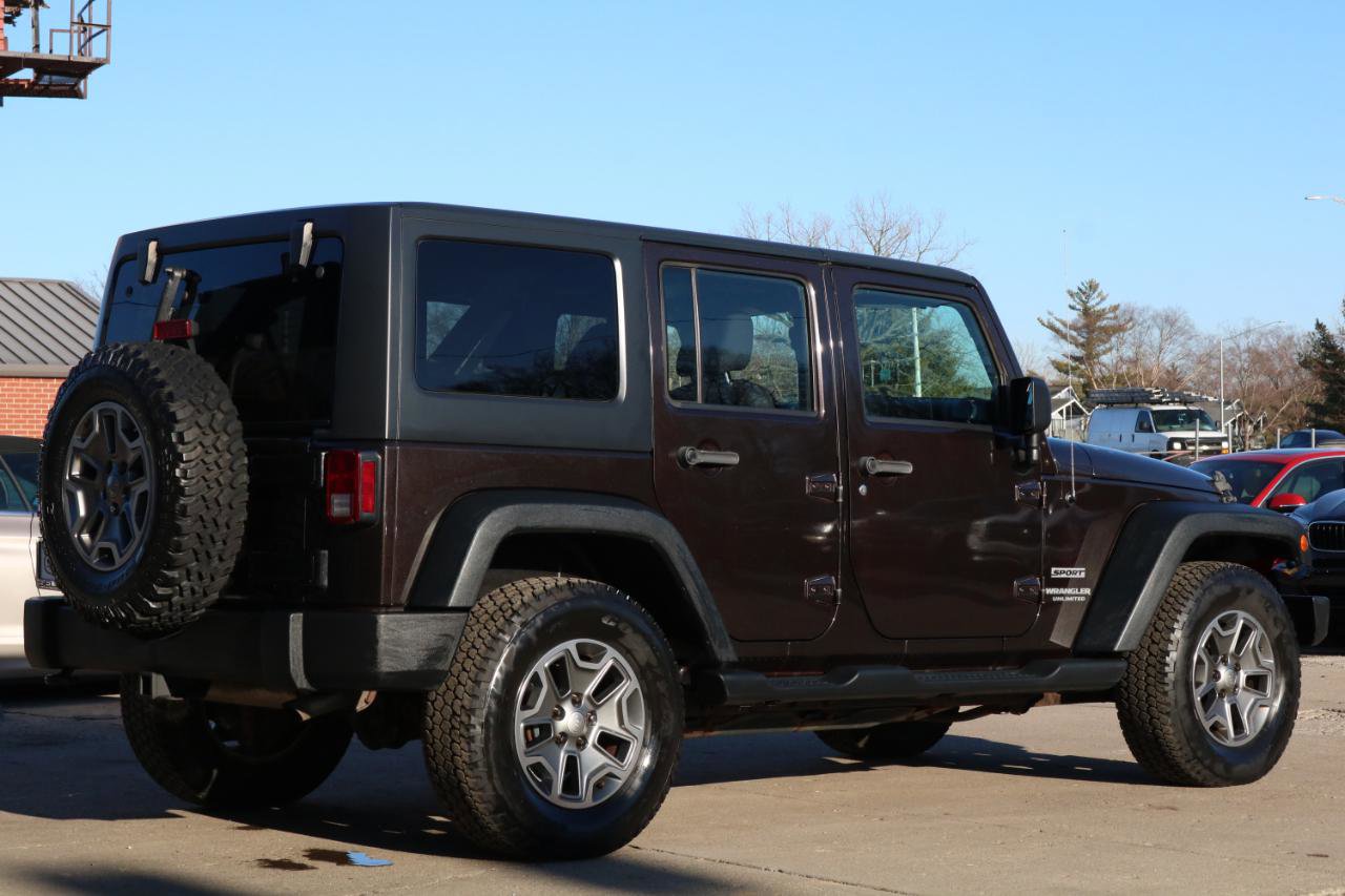 Used 2013 Jeep Wrangler Unlimited Sport image 9