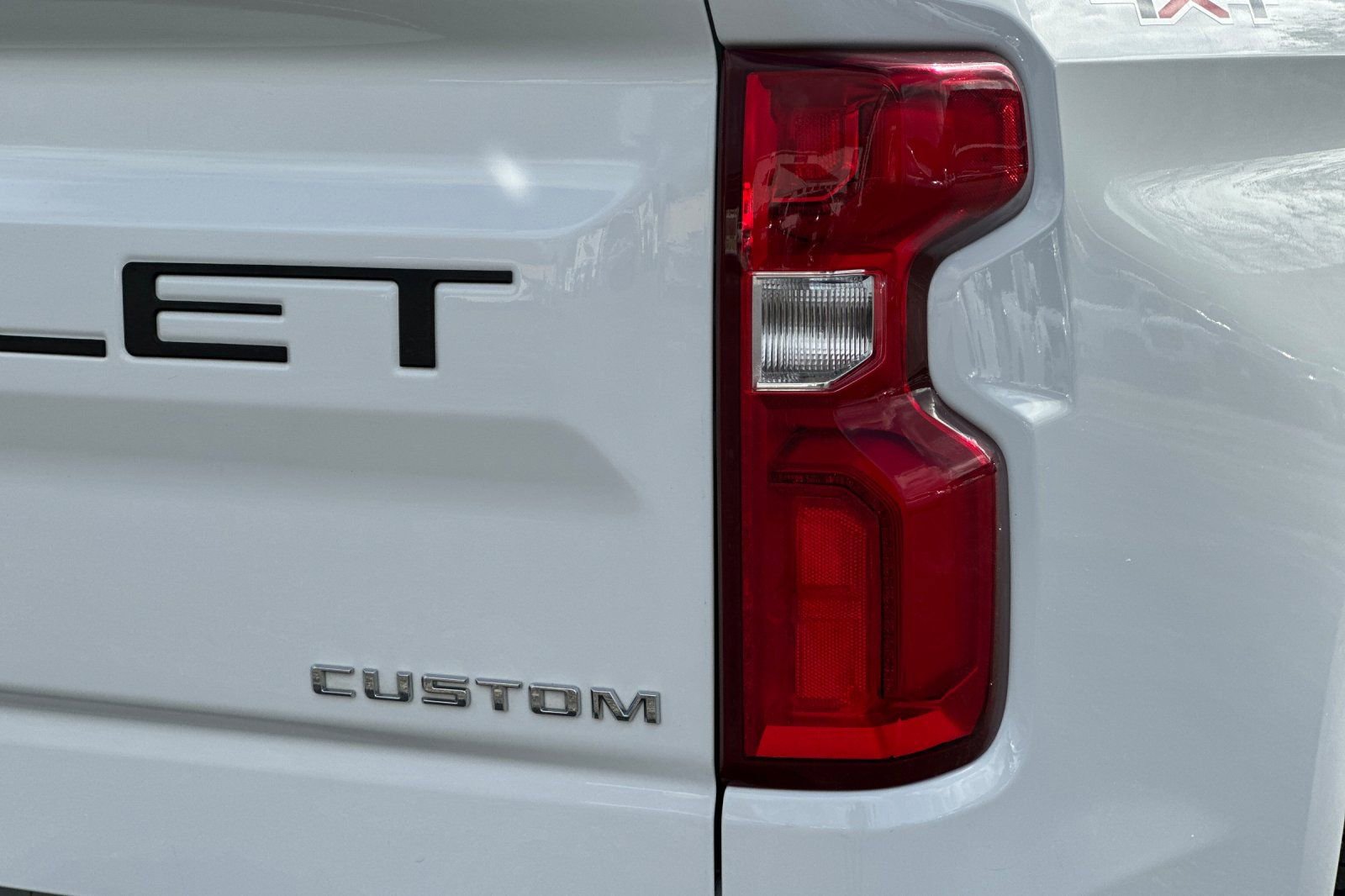 Used 2021 Chevrolet Silverado 1500 Custom image 24