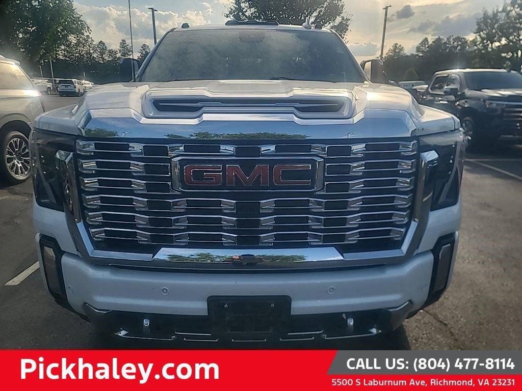Used 2024 GMC Sierra 3500 Denali w/ Denali Reserve Package AWD/4WD image 1