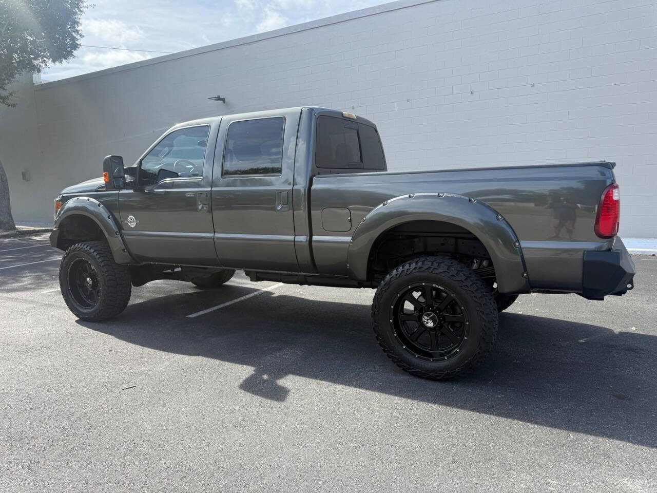 Used 2016 Ford F250 Lariat w/ Lariat Ultimate Package image 8