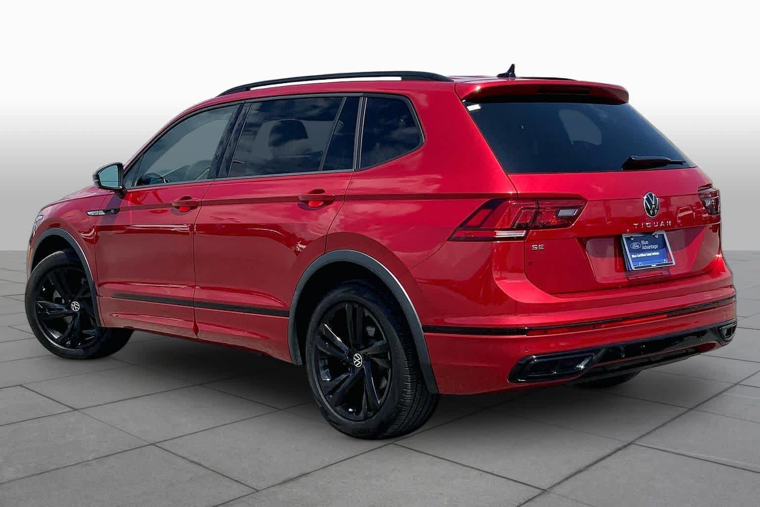 Used 2024 Volkswagen Tiguan SE R-Line FWD image 11