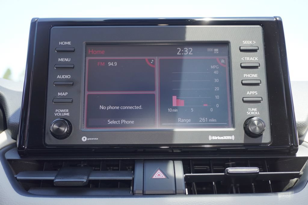 Used 2021 Toyota RAV4 XLE FWD image 15
