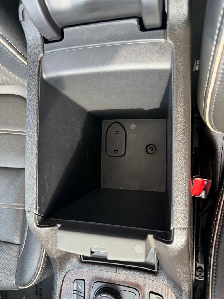 Used 2022 GMC Acadia Denali w/ Denali Ultimate Package FWD image 26