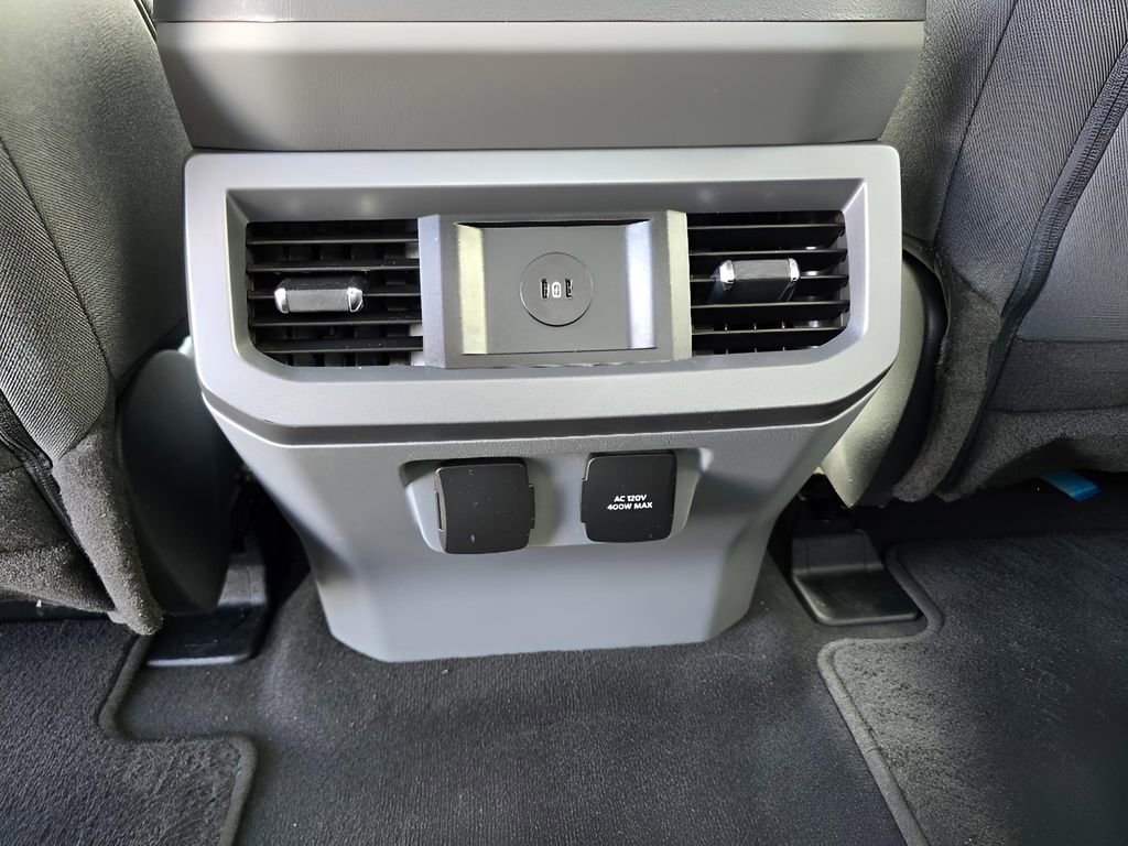 Used 2024 Ford F250 XLT w/ FX4 Off-Road Package image 31