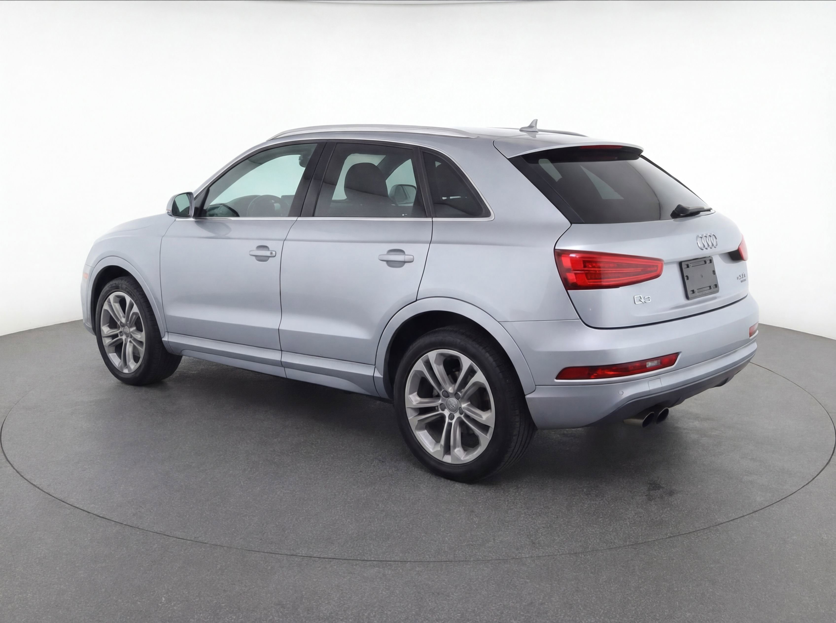 Used 2015 Audi Q3 2.0T Prestige w/ Prestige Package AWD/4WD image 3