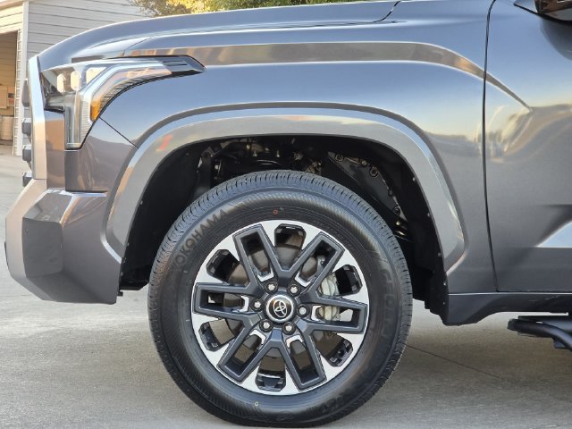 Used 2023 Toyota Tundra Limited AWD/4WD image 7