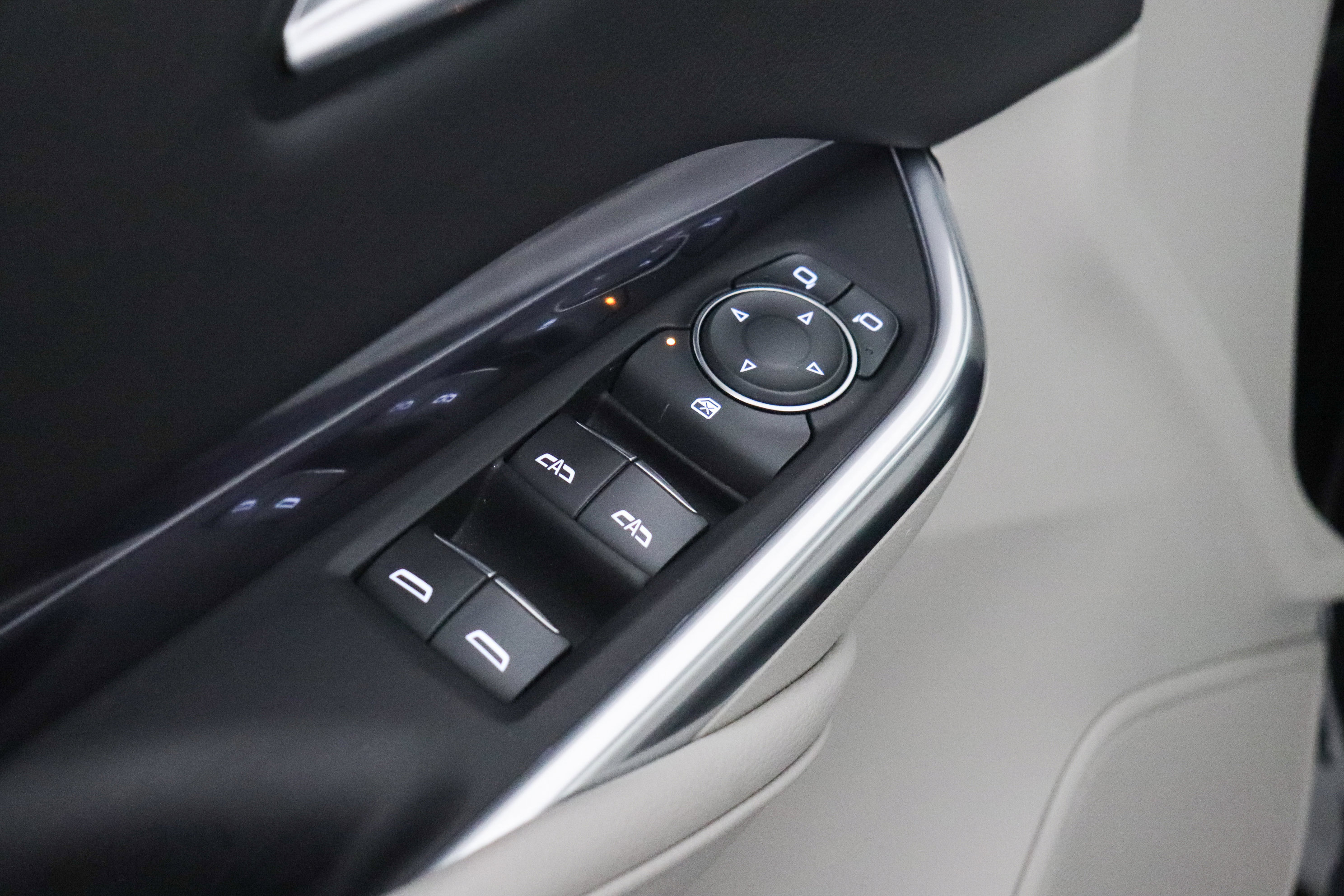 Used 2023 Cadillac XT4 Luxury image 12