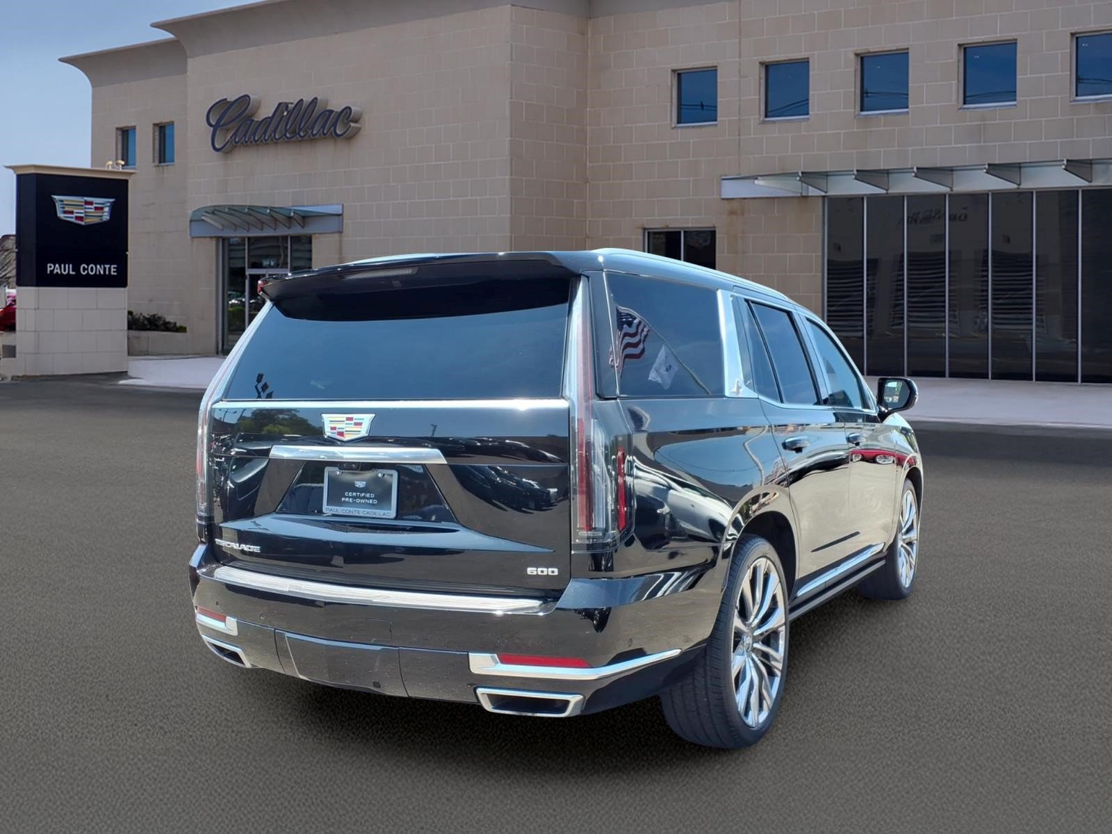 Certified 2026 Cadillac Escalade Platinum Luxury w/ LPO, Floor Liner Package AWD/4WD image 5