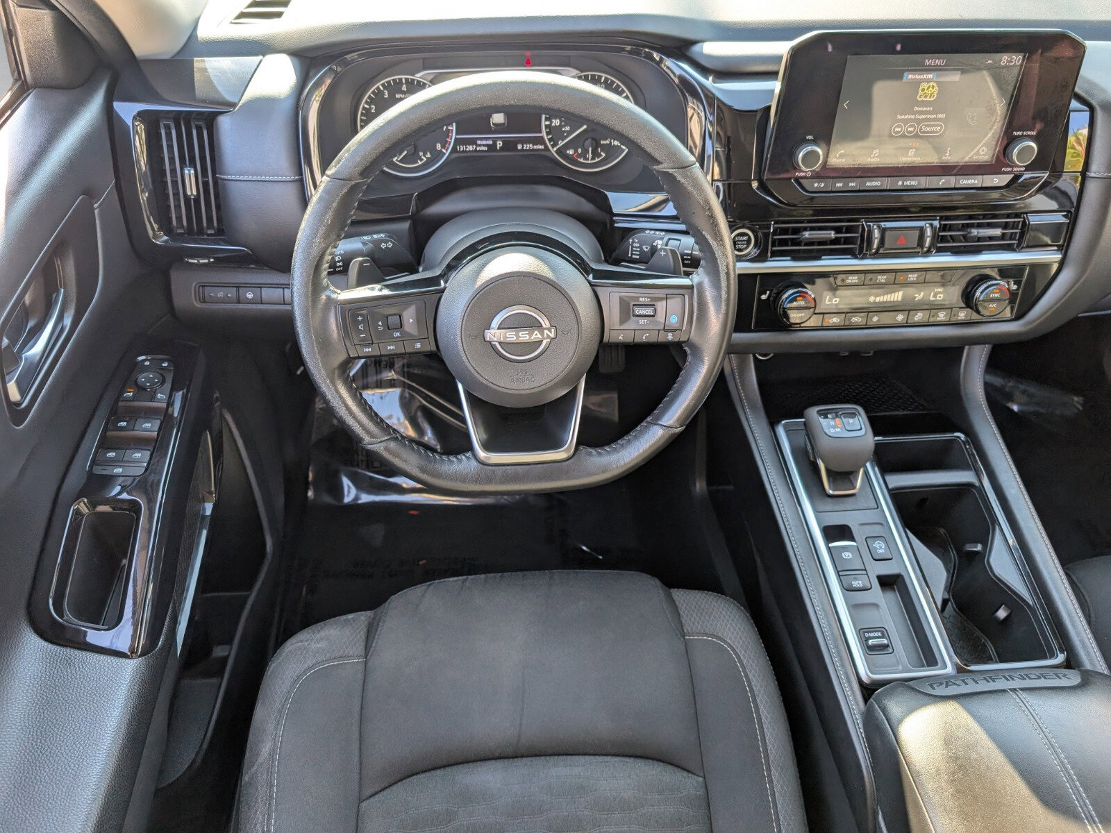 Used 2022 Nissan Pathfinder SV image 11