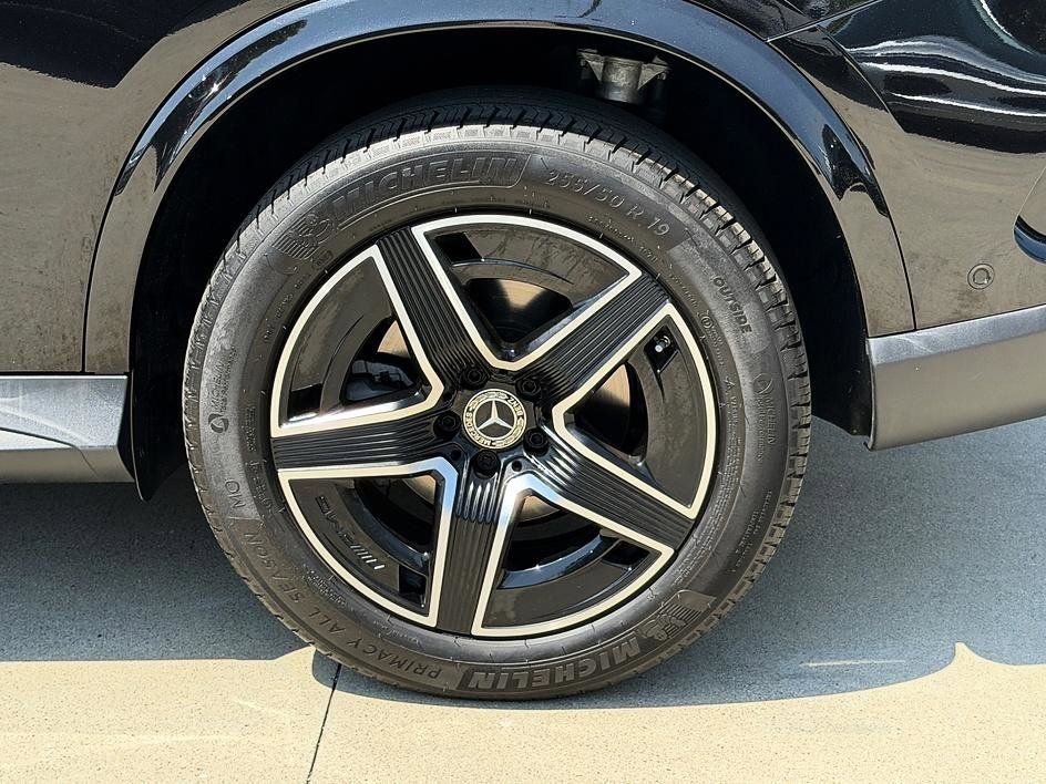 Used 2024 Mercedes-Benz GLC 300 image 17