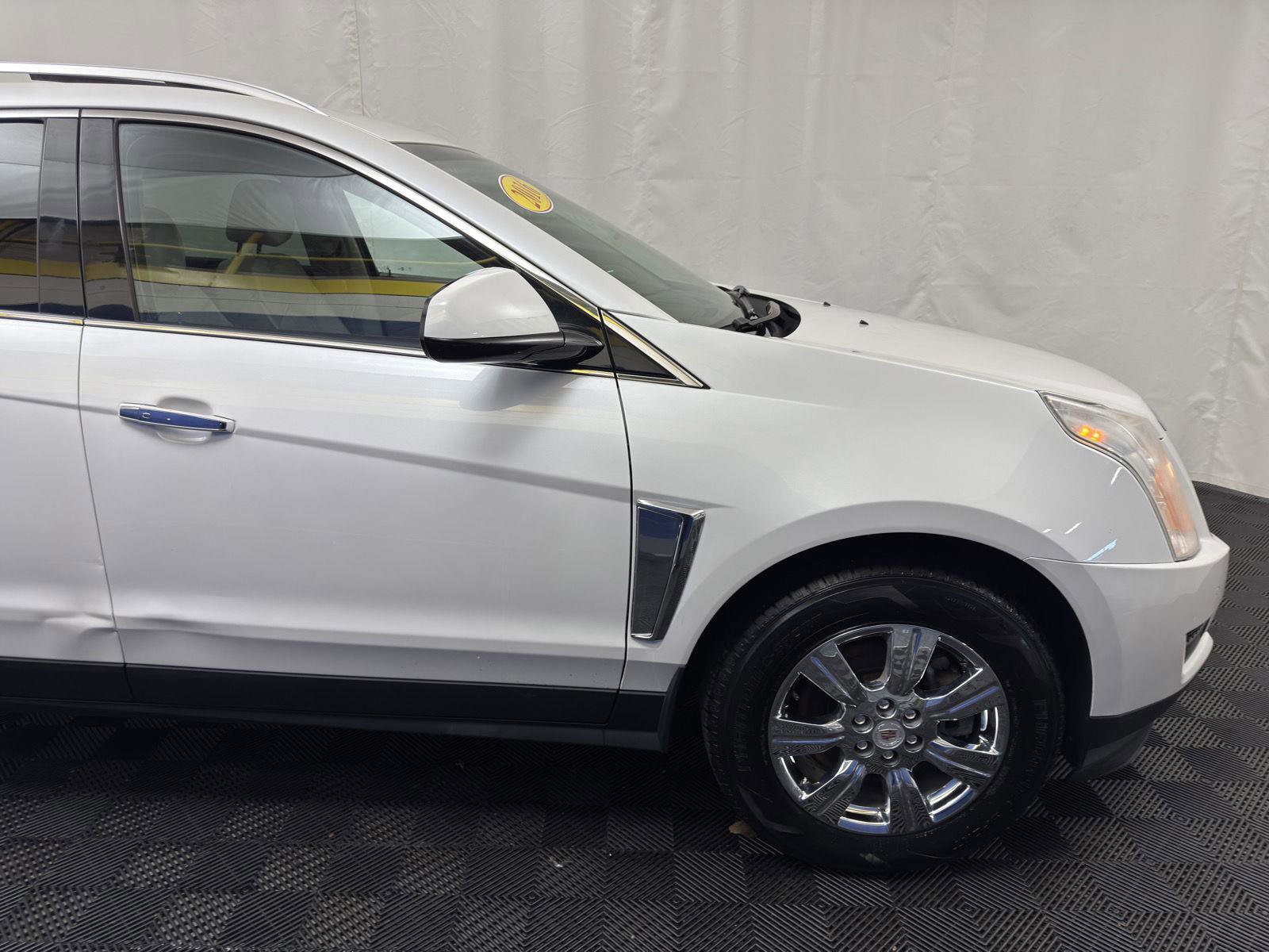 Used 2016 Cadillac SRX Luxury image 12