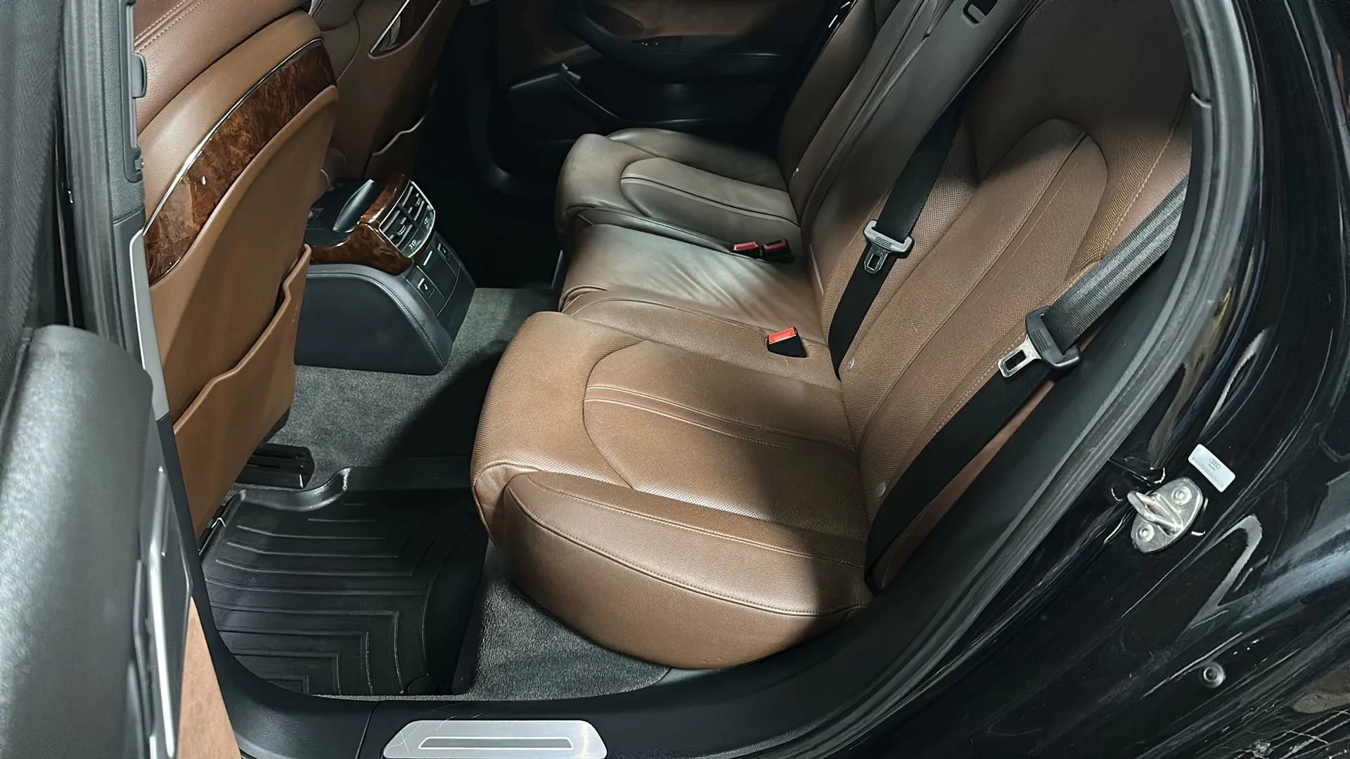 Used 2011 Audi A8 4.2 image 11