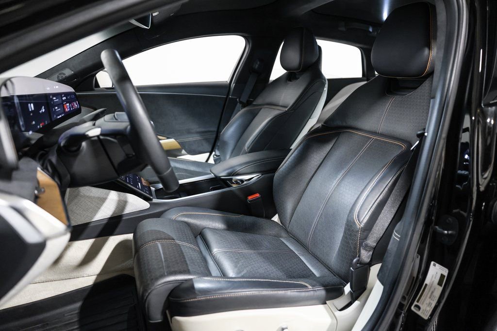 Used 2022 Lucid Air Grand Touring image 25