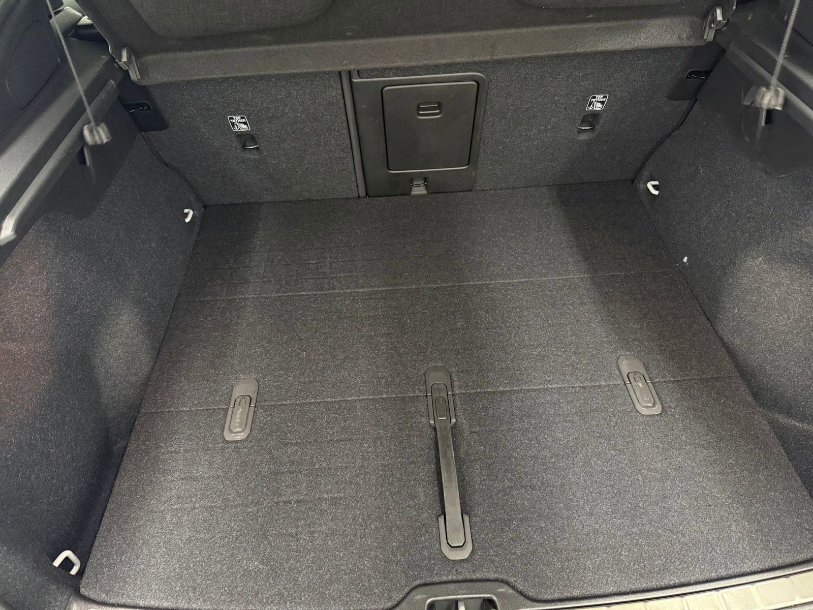 Used 2023 Volvo C40 P8 Recharge Ultimate image 33