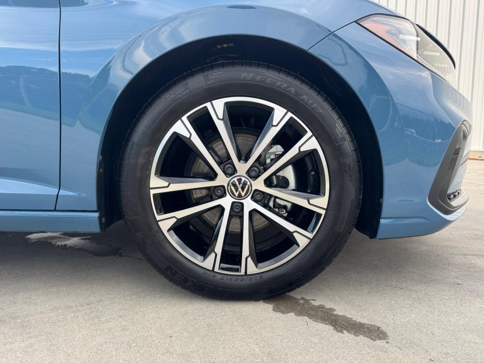 Used 2026 Volkswagen Jetta Sport FWD image 25