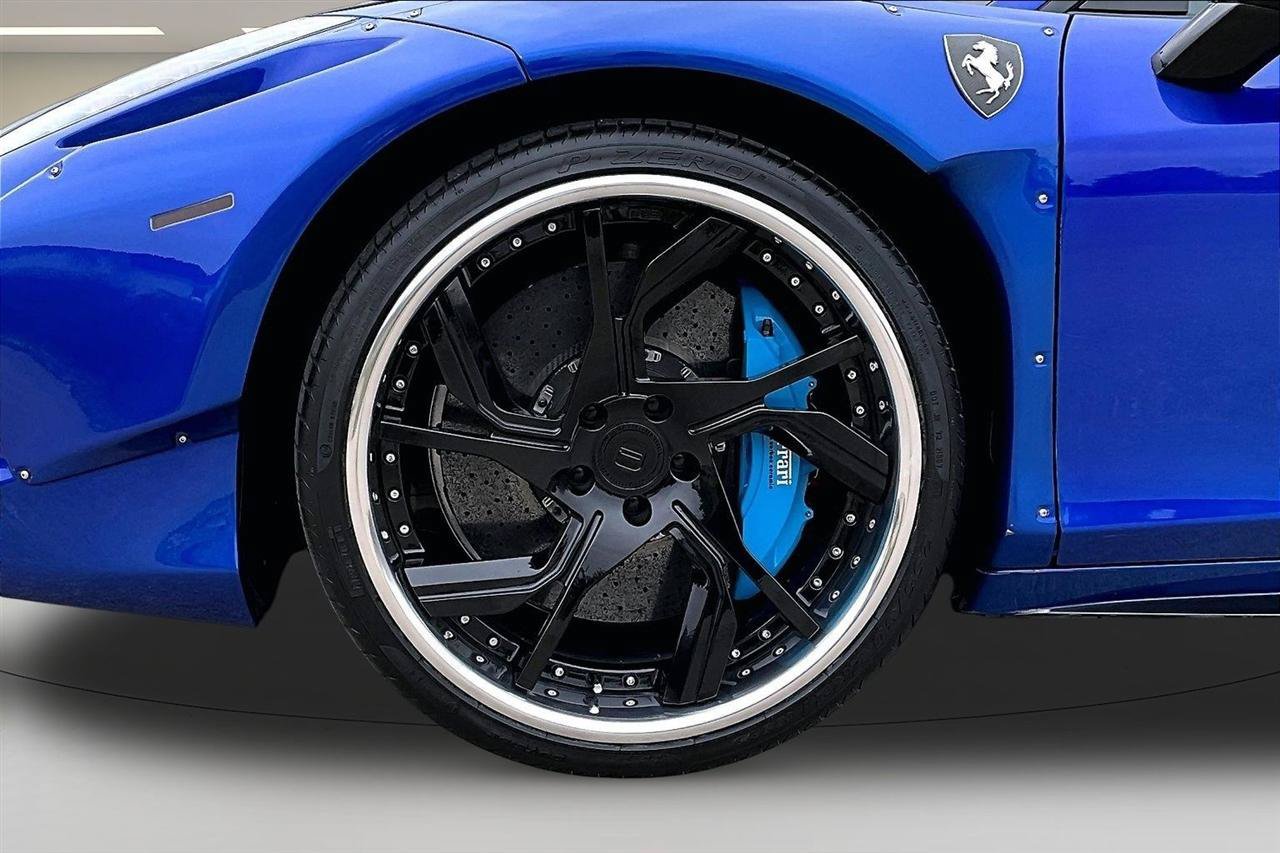 Used 2015 Ferrari 458 Italia Coupe RWD image 31