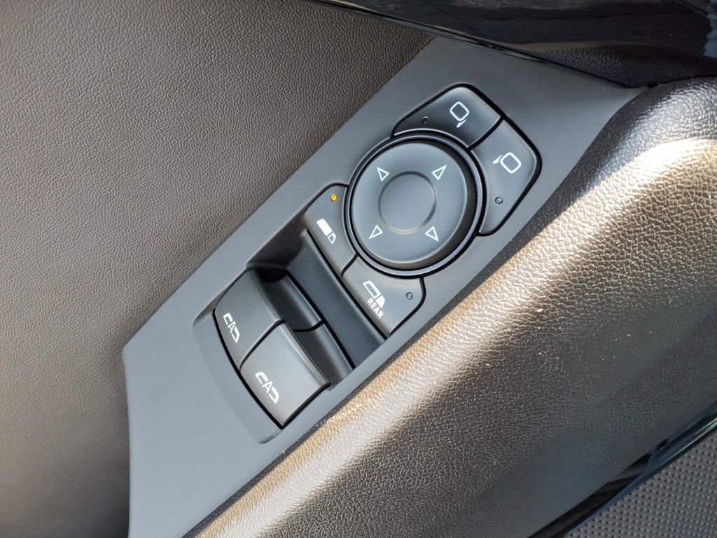 Used 2024 Chevrolet Camaro LT RWD image 15