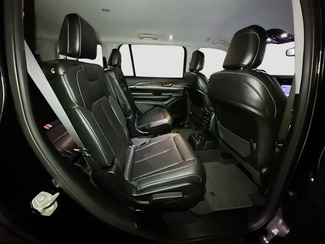 Used 2023 Jeep Grand Cherokee L Limited image 35