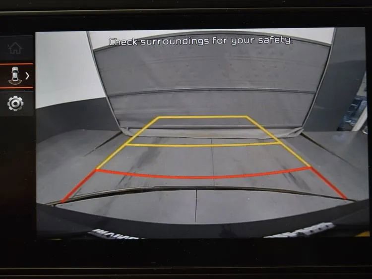 Used 2025 Kia Sportage LX image 31