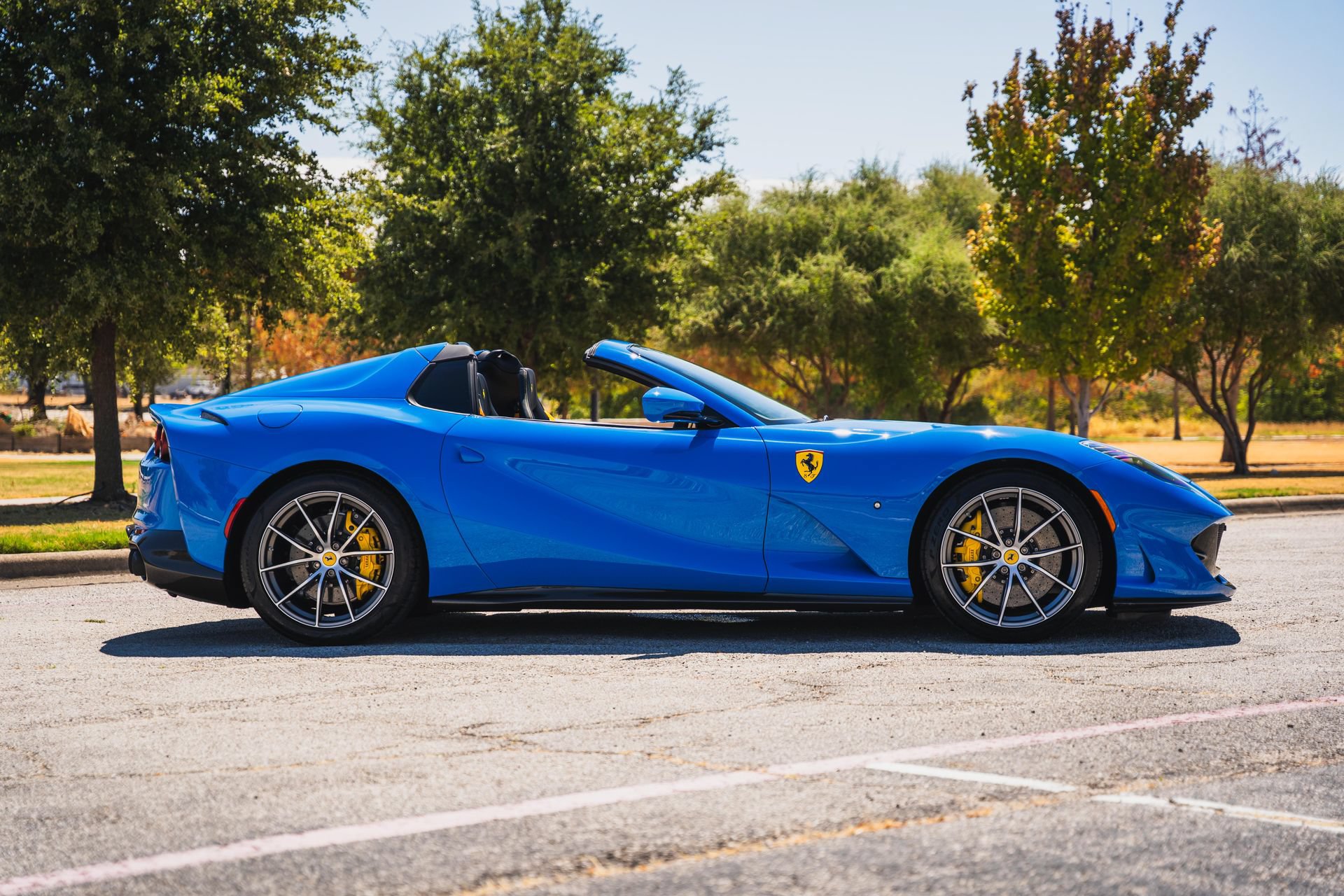 Used 2022 Ferrari 812 GTS RWD image 13