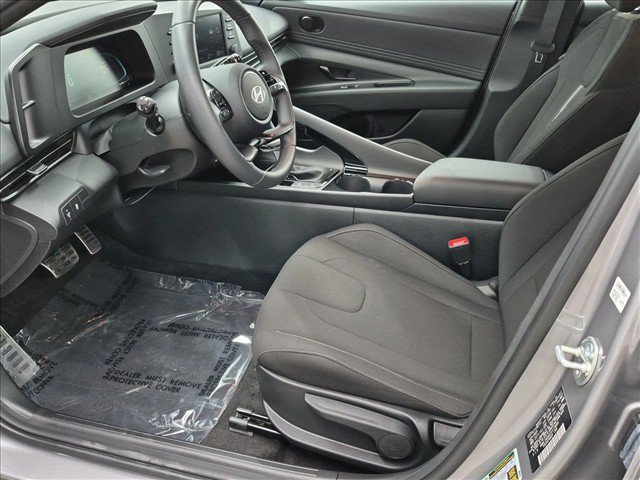 Used 2026 Hyundai Elantra SEL Sport Premium FWD image 16