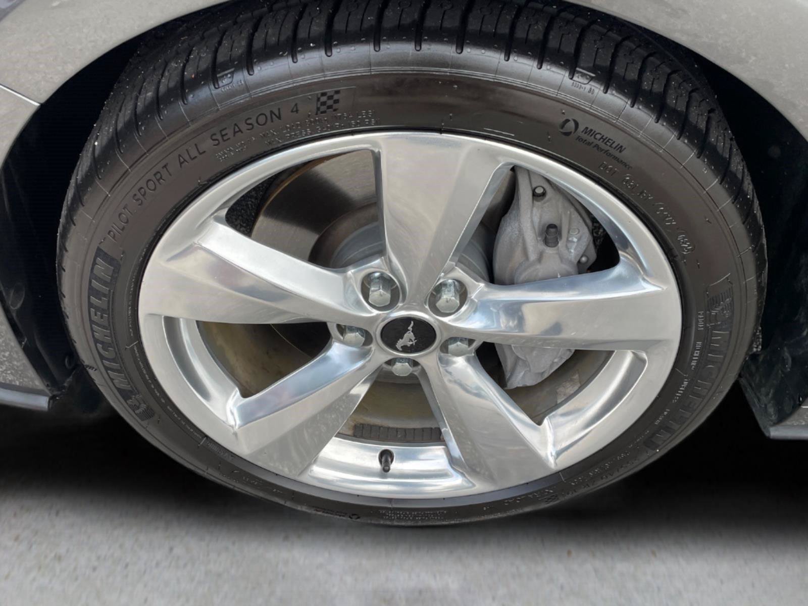 Used 2018 Ford Mustang GT Premium RWD image 12
