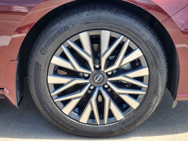 Used 2024 Nissan Altima 2.5 SV w/ SV Premium Package FWD image 10