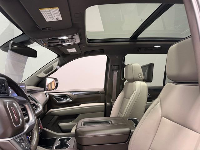 Used 2021 GMC Yukon SLT w/ SLT Premium Package image 18