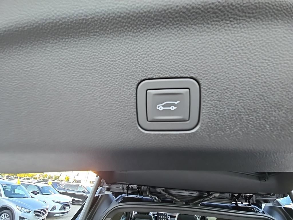 New 2026 GMC Yukon XL Denali w/ Sun & Power Step Package image 43