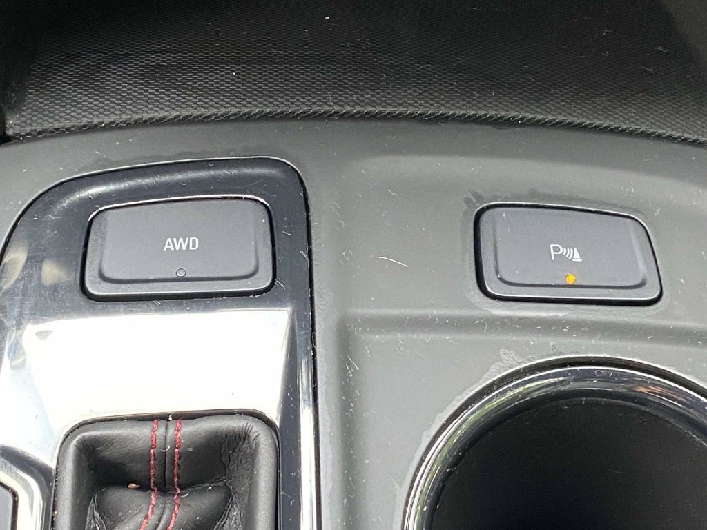 Used 2023 Chevrolet Equinox RS w/ RS Leather Package AWD/4WD image 30