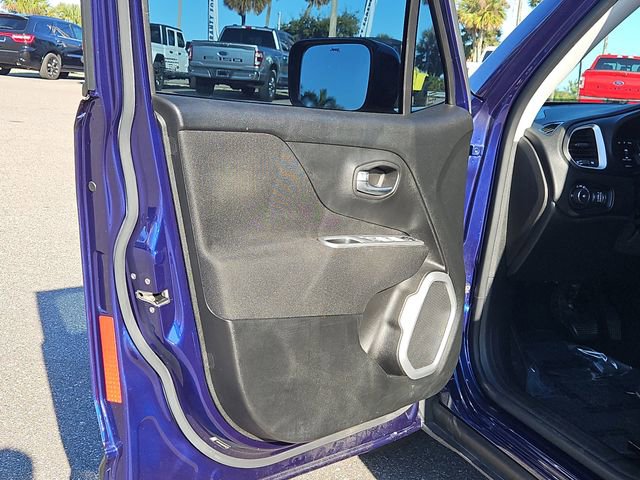 Used 2018 Jeep Renegade Latitude image 16